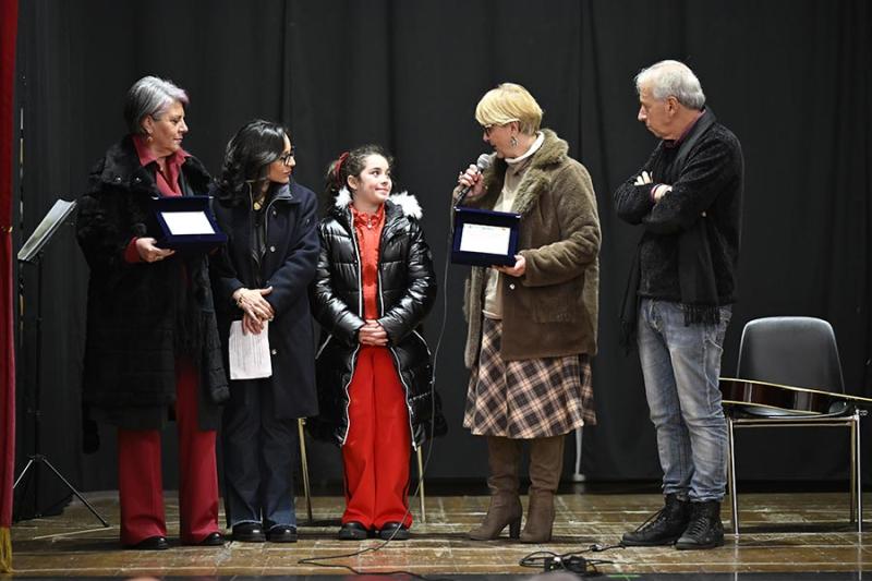 0120250208Lapiazzalascuolaparolacantata 0120250208Lapiazzalascuolaparolacantata