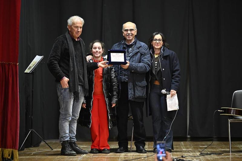 0220250208Lapiazzalascuolaparolacantata 0220250208Lapiazzalascuolaparolacantata