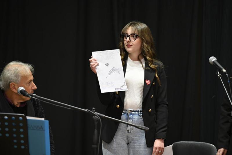 0720250208Lapiazzalascuolaparolacantata 0720250208Lapiazzalascuolaparolacantata